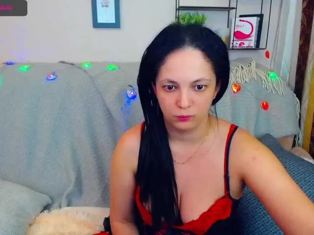 Live sex webcam photo for MilfVenus #240971292