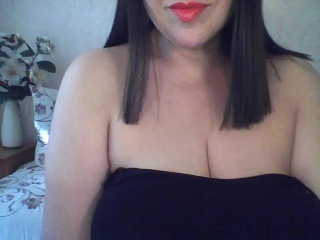 Live sex webcam photo for VikaBigSize #252807216