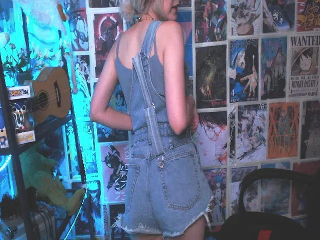 Live sex webcam photo for Manarose27 #252292879