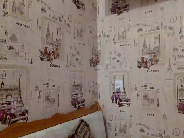 Live sex webcam photo for JolyBoss #258882479