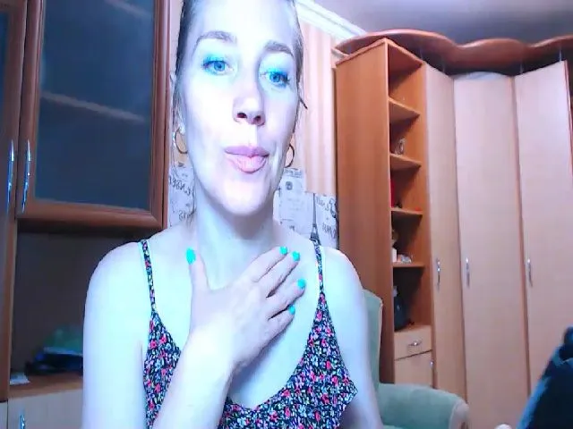 Live sex webcam photo for Oly_nice_ #263107675