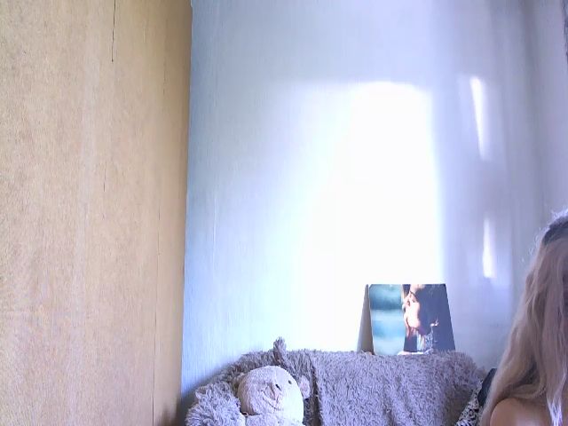 Live sex webcam photo for Sexy_Blondy_ #256180436