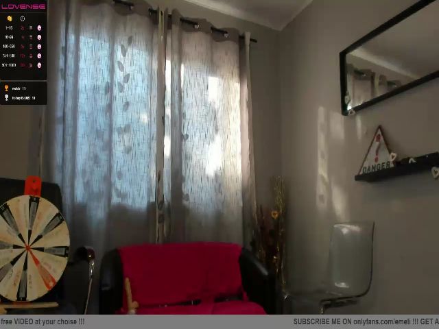 Live sex webcam photo for Emeli_Squirt #252722923