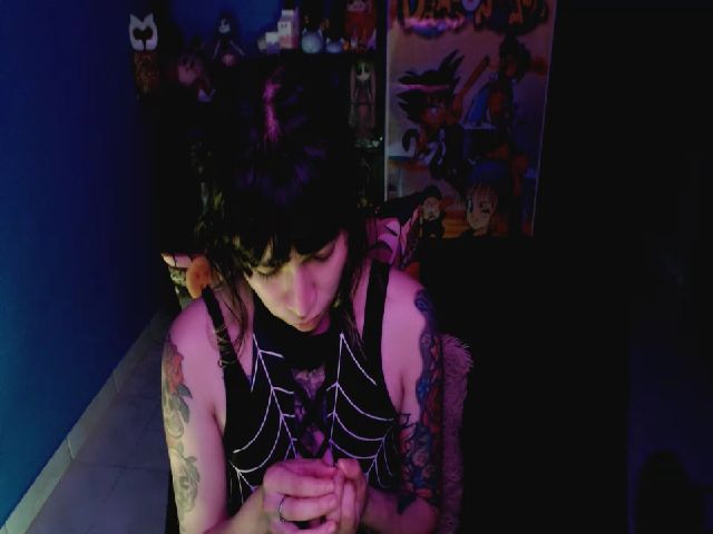 Live sex webcam photo for umaru_michae #253004508