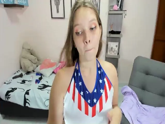 Live sex webcam photo for LEYNABRAUN #256079249