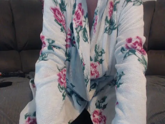 Live sex webcam photo for SmexyGigi #254410393