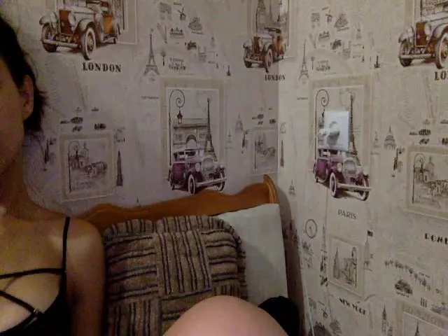 Live sex webcam photo for JolyBoss #255154660