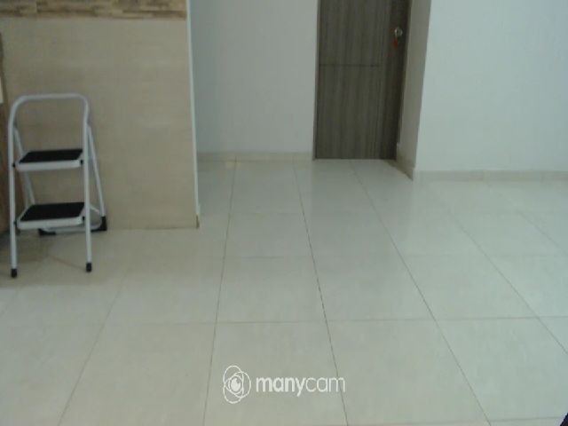 Live sex webcam photo for Lilleeychriis #254692324