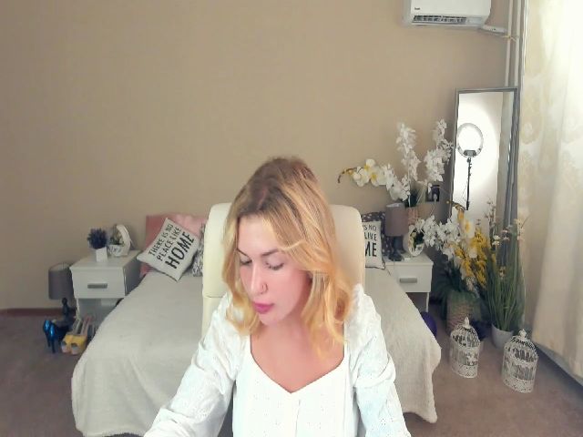 Live sex webcam photo for ArielAniston #263545043