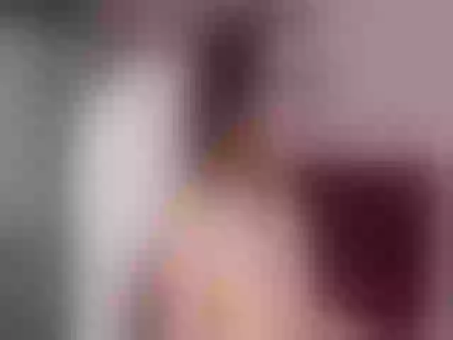 Live sex webcam photo for Sun_kissed1 #265419551