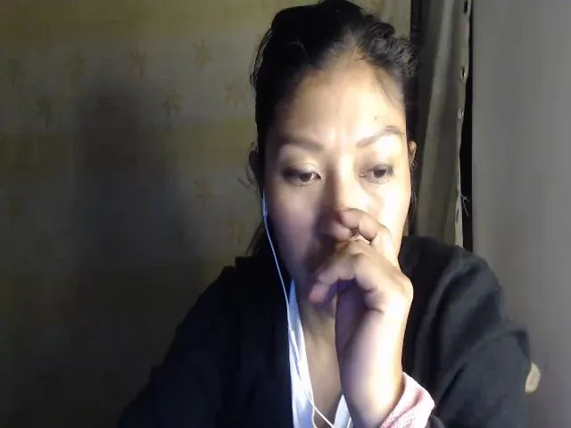 Live sex webcam photo for CHILENITAHOT #255532161