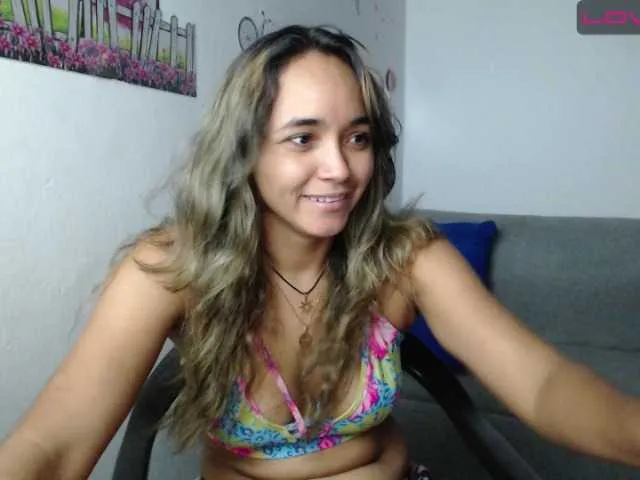Live sex webcam photo for monica-squirt #255782026