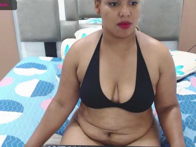 Live sex webcam photo for IvannaBella #241073224