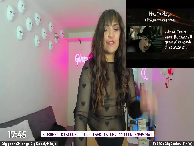 Live sex webcam photo for Glitt3rSlut #252324193