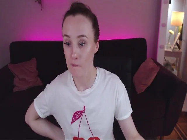 Live sex webcam photo for KateGreen #252461235