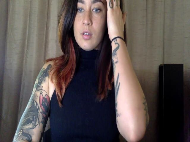 Live sex webcam photo for BillieFox_ #261787775