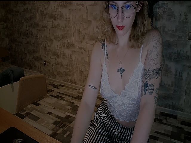 Live sex webcam photo for Blueberyy #255731334
