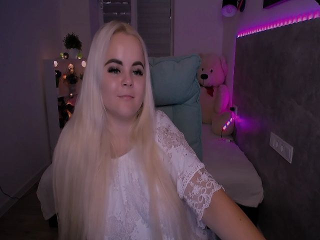 Live sex webcam photo for Jenni__fer #261628864