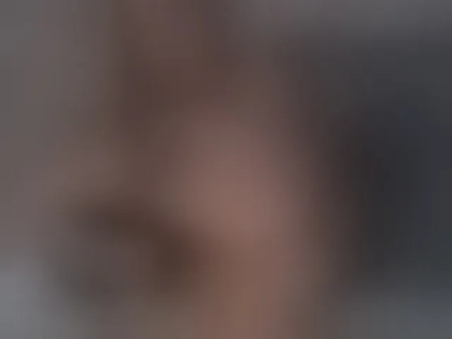 Live sex webcam photo for JuliaJuliette #262979820