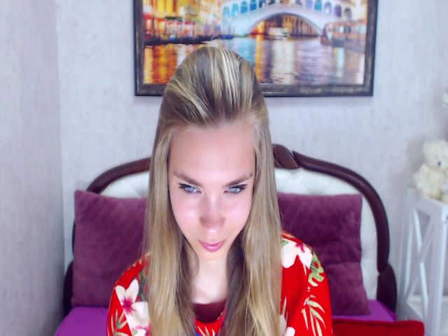 Live sex webcam photo for RossandaShy #253000293