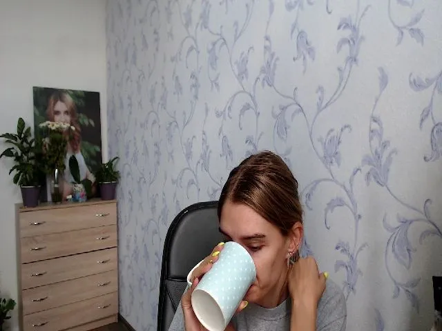 Live sex webcam photo for Springibabby #256223897