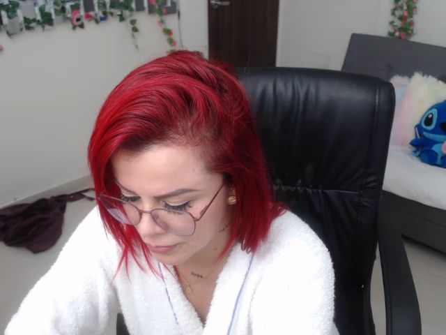 Live sex webcam photo for MILF_karol #258440485