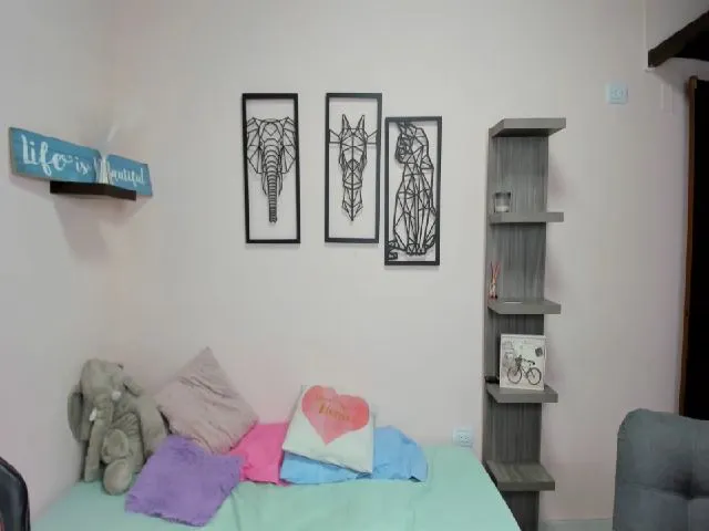 Live sex webcam photo for LEYNABRAUN #263999793