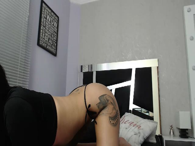 Live sex webcam photo for Pythonissa97 #253431104