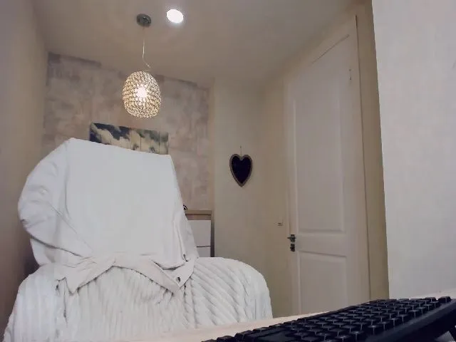 Live sex webcam photo for TheNorthQueen #261644141
