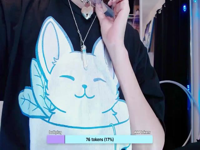 Live sex webcam photo for moonlitfox #262413234