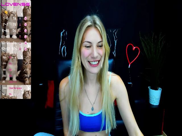 Live sex webcam photo for LiliManchest #263192238
