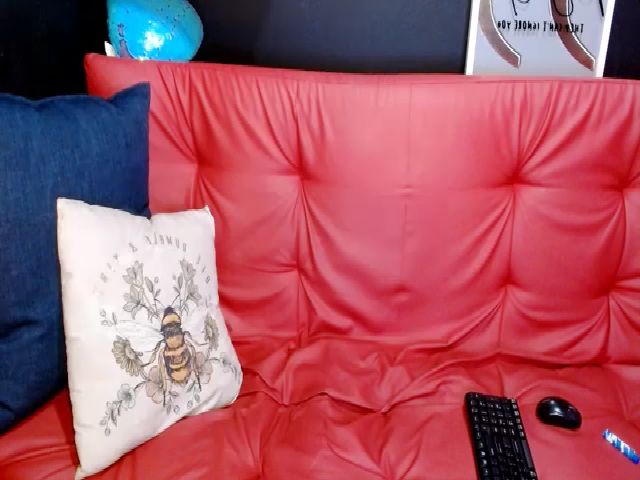 Live sex webcam photo for Ebonyindian69 #261761014