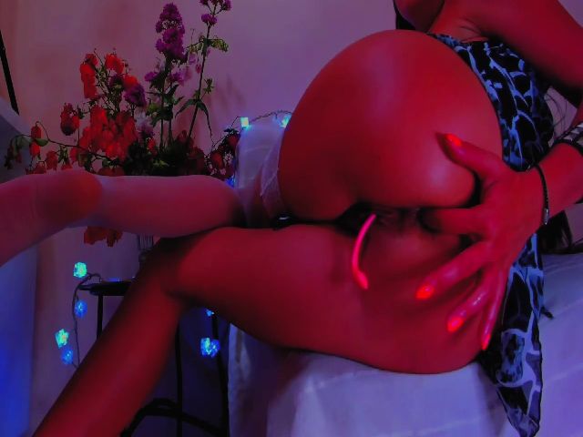 Live sex webcam photo for Angelinque #253570275