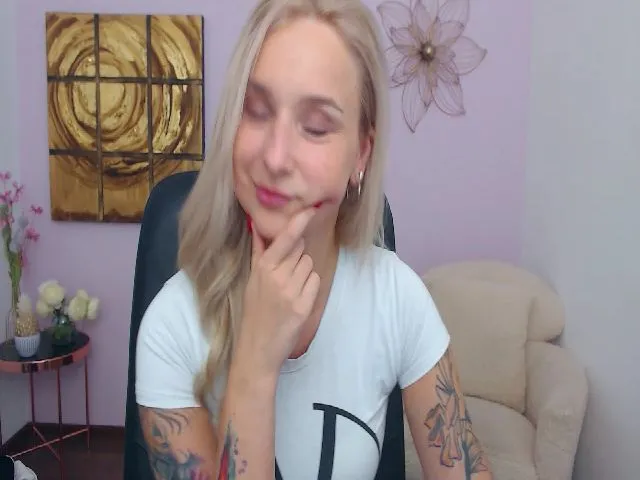 Live sex webcam photo for FieryTigress #264067335