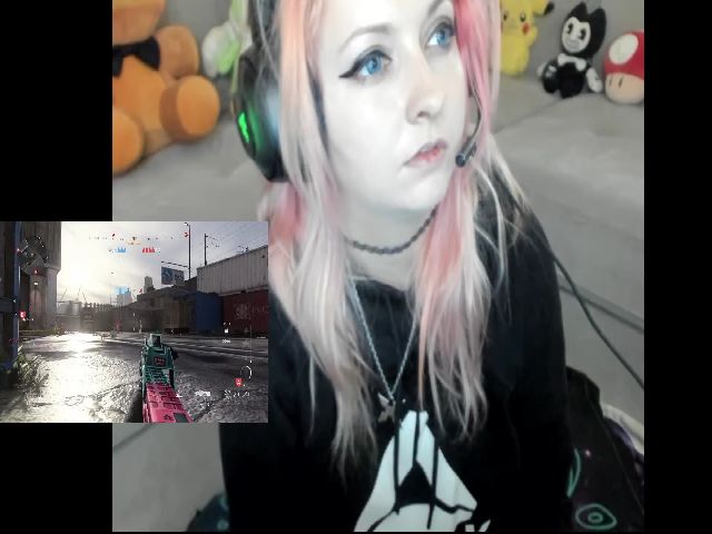 Live sex webcam photo for PrincessBluu #252606127