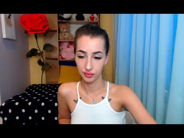 Live sex webcam photo for BruttieHot__ #254729070