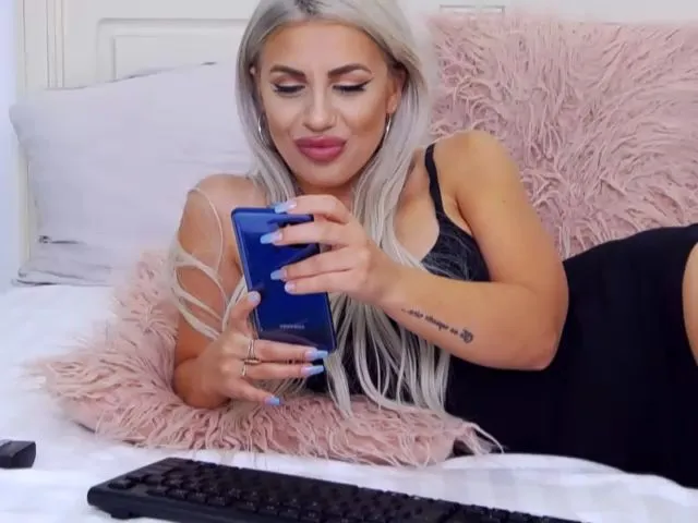 Live sex webcam photo for EvyDream #260669957