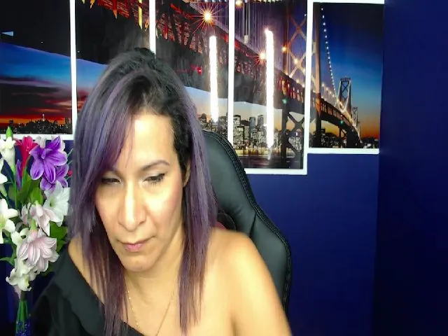 Live sex webcam photo for Infernalsexx #253952381