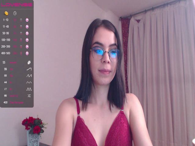 Live sex webcam photo for EmilyTobin #264667223