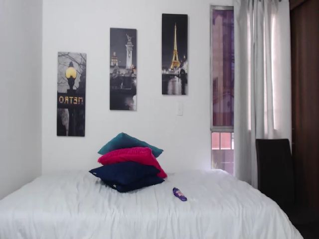 Live sex webcam photo for Alessiafioore #263670712