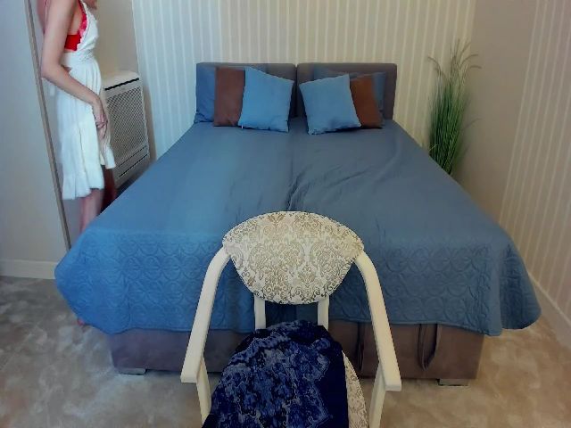 Live sex webcam photo for FloraFineFox #259156535