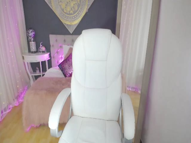 Live sex webcam photo for Karina_V #259762145