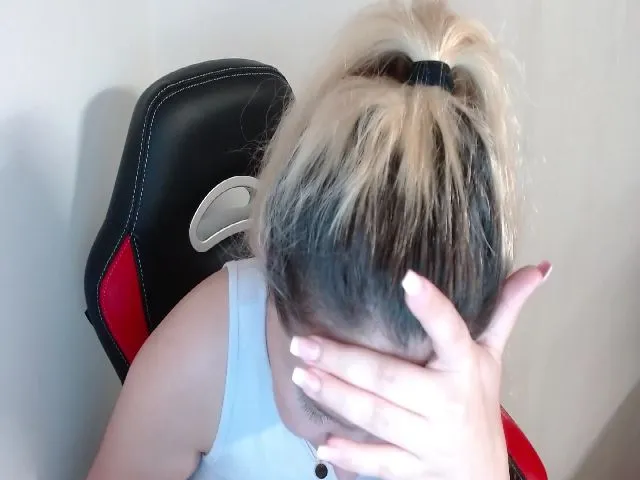 Live sex webcam photo for Wettbabe #256444518