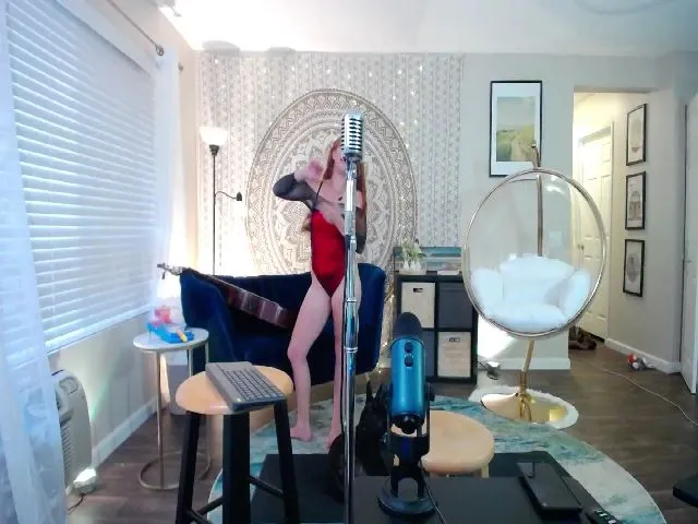 Live sex webcam photo for SquisherGirl #253276247