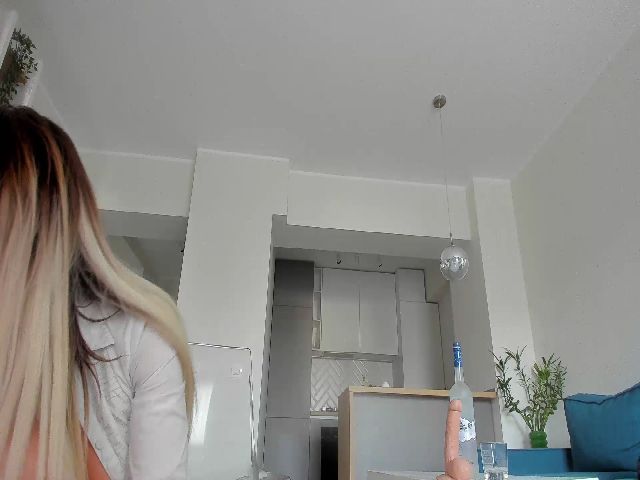 Live sex webcam photo for Laranya #258144126