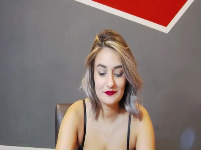 Live sex webcam photo for SecretAmber #254217879