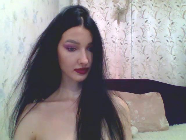 Live sex webcam photo for GirlPlayy #257354747