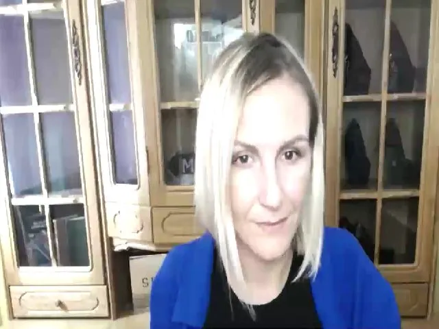 Live sex webcam photo for MiliEsiens #256209945