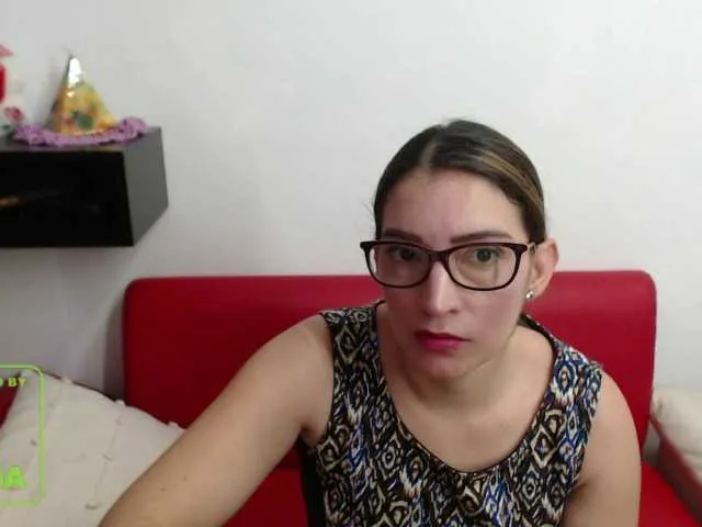 Live sex webcam photo for jeniferblanco #241253289