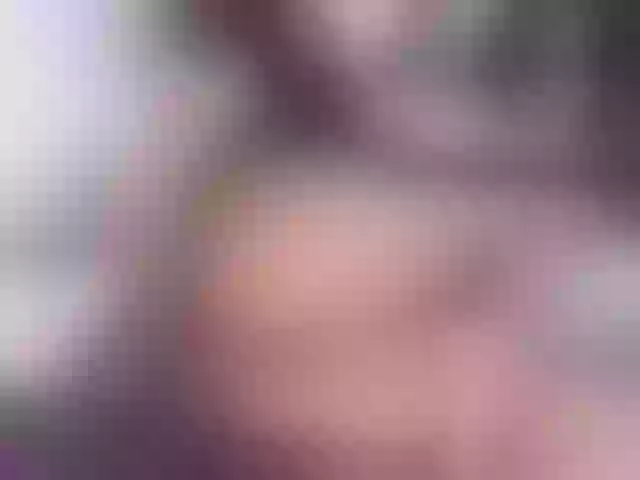 Live sex webcam photo for Mia-4u #252330132